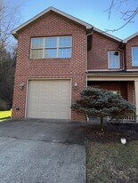 111 Renee Ln in Pikeville, KY - Building Photo