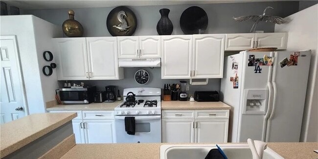 7617 Adornment Ct in Las Vegas, NV - Building Photo - Building Photo