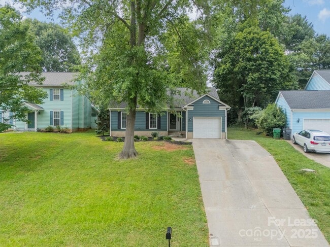 8027 Sherington Way in Charlotte, NC - Building Photo - Building Photo