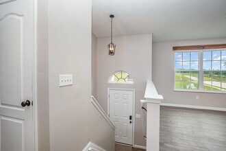 1157 Gemstone Pointe Dr in Walton, KY - Building Photo - Building Photo