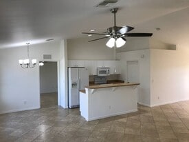 1739 NW 19th Ter in Cape Coral, FL - Building Photo