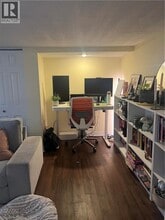 123 Krug St in Kitchener, ON - Building Photo - Building Photo