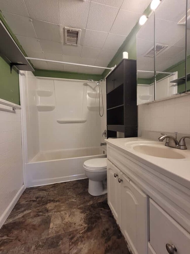 property at 412 West Ave