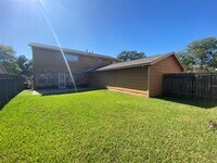 13915 Roundstone Ln photo'