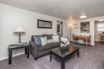 Cloverleaf Village Apartments in Pittsburgh, PA - Building Photo - Interior Photo