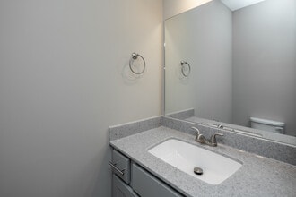 Airport Place Apartments in Clarksville, TN - Foto de edificio - Interior Photo
