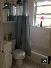 14 Hamilton Rd in Brookline, MA - Building Photo - Building Photo
