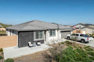 Kooden Rd in Winchester, CA - Building Photo - Building Photo