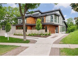 1726 Kenwood Pkwy in Minneapolis, MN - Building Photo