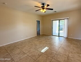 7911 S 50th Ln in Phoenix, AZ - Building Photo - Building Photo