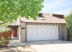 522 Charlotte Dr in San Marcos, CA - Building Photo