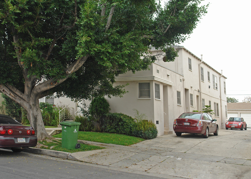 616 N Spaulding Ave in Los Angeles, CA - Building Photo