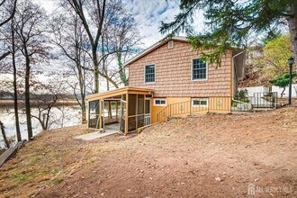 23 Cardownie St in Edison, NJ - Building Photo - Building Photo