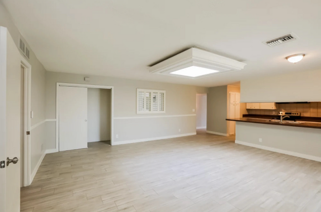 property at 5027 W Palmaire Dr