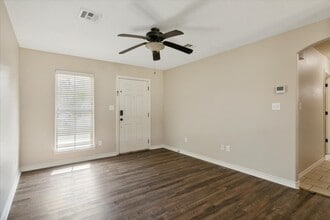 5165 Springwood Loop in Lumberton, TX - Building Photo - Building Photo