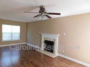 7905 Shiny Meadow Ln in Charlotte, NC - Building Photo - Building Photo
