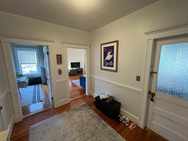 51 Ibbetson St, Unit 2 in Somerville, MA - Building Photo - Building Photo