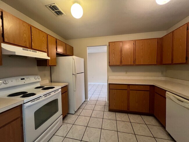 1615 Cracker Creek Ct in Oviedo, FL - Building Photo - Building Photo