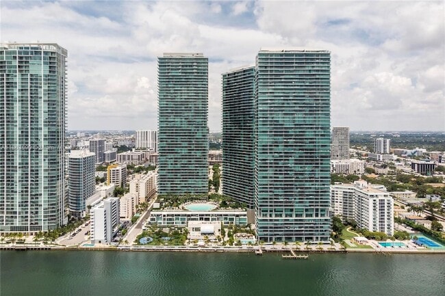 501 NE 31st St, Unit 3304 in Miami, FL - Building Photo - Building Photo