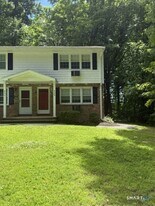 453 Robin Ct in Cheshire, CT - Building Photo