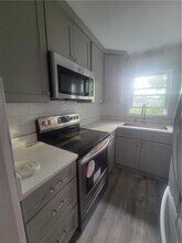 10 Standish Ave in Providence, RI - Building Photo - Building Photo