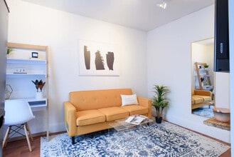 69 Clinton St in New York, NY - Building Photo - Building Photo