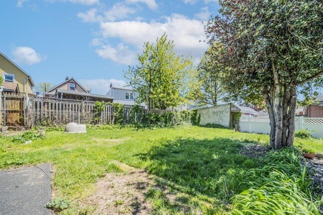 228 Washington Ave in Carteret, NJ - Building Photo - Building Photo