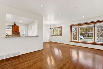 9410 Lawler Ave in Skokie, IL - Building Photo - Building Photo