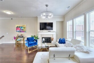 1306 Harris Way S in Brookhaven, GA - Building Photo - Building Photo