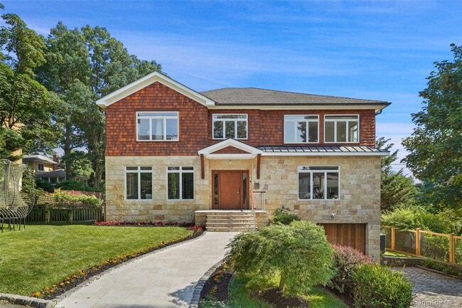 property at 2 Hudson St