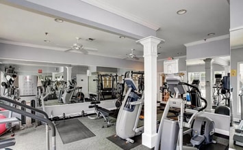 4551 Strutfield Ln, Unit 4424 in Alexandria, VA - Foto de edificio - Building Photo