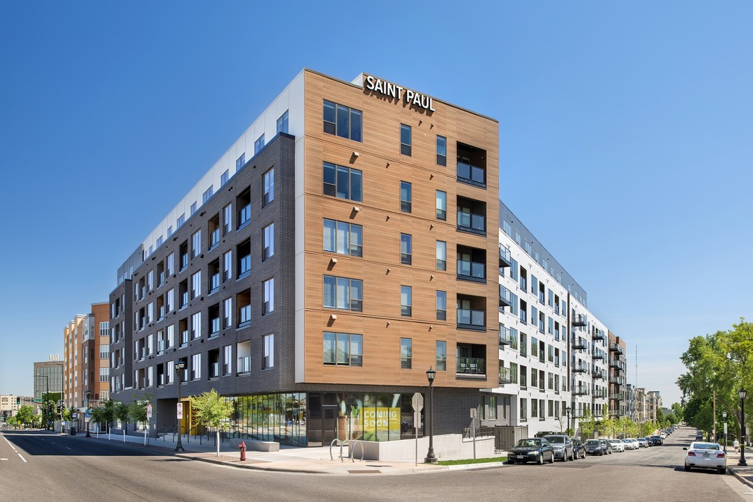 2700 University in St. Paul, MN - Building Photo