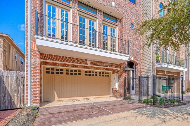 1731 Oakdale St in Houston, TX - Building Photo - Building Photo