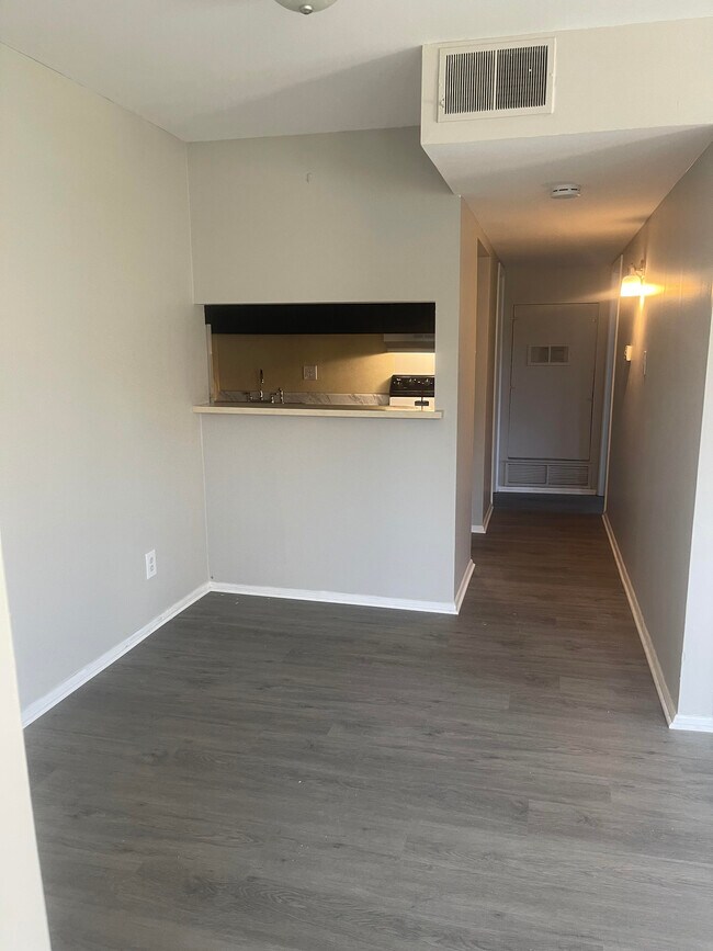 221 Cookstown New Egypt Rd, Unit B3 in Cookstown, NJ - Building Photo - Building Photo