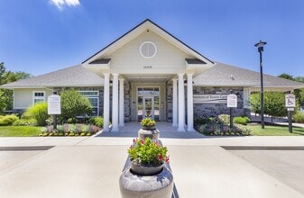 Aventura at Towne Centre in Ellisville, MO - Foto de edificio - Building Photo