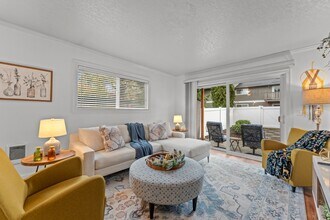 1938 NW 143rd Ave in Portland, OR - Building Photo - Building Photo