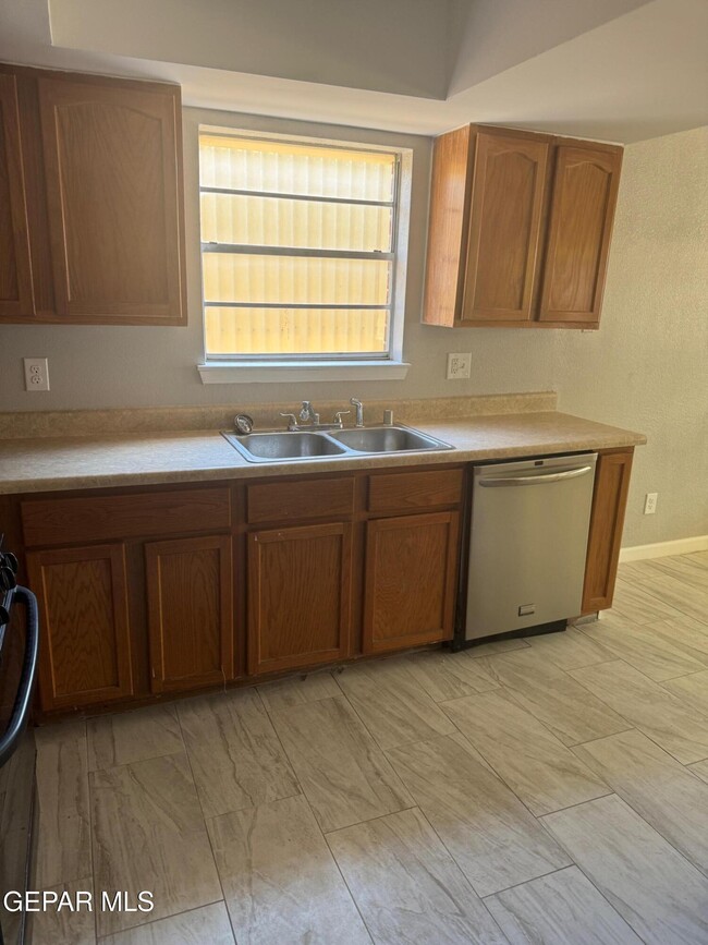 3409 Tascosa St in El Paso, TX - Building Photo - Building Photo