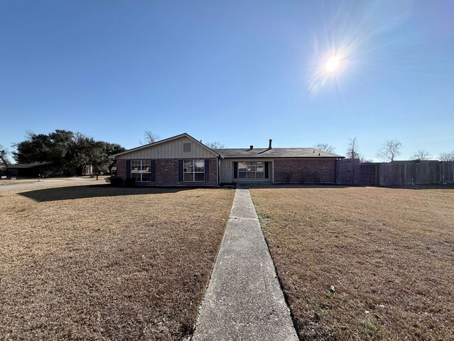 property at 2021 Marge Ln