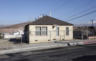 701 W Flora Ave in Barstow, CA - Building Photo