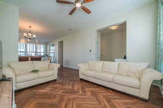 15898 27 Av in Surrey, BC - Building Photo - Building Photo