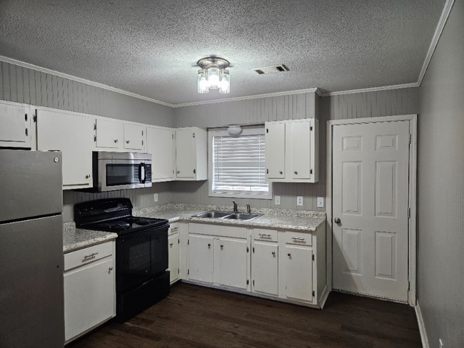 16 Linder Rd, Unit 2 in Greenbrier, AR - Building Photo - Building Photo