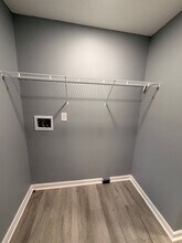 2407 W Jefferson St in Louisville, KY - Building Photo - Building Photo