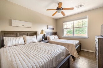 15460 Canyon Gulch Ln in Englewood, CO - Foto de edificio - Building Photo