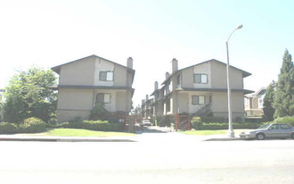 912 W Foothill Blvd Apartments