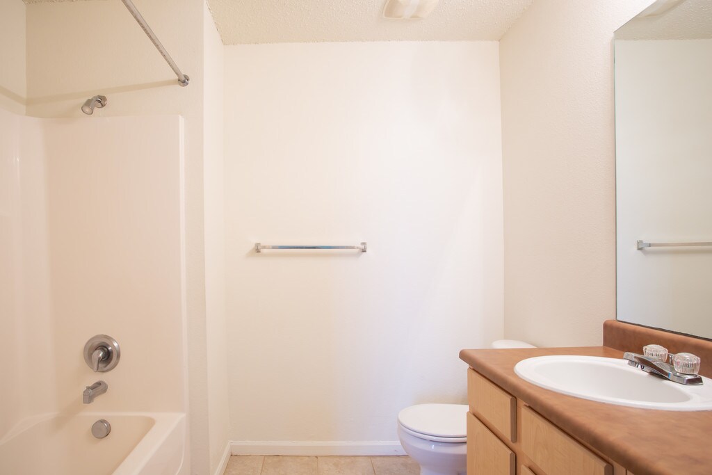 Fieldstone Apartments in Maize, KS