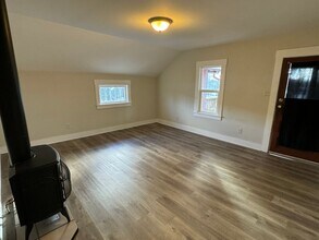 1002 W Pine St-Unit -A in Missoula, MT - Foto de edificio - Building Photo