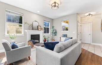 2455 Prairie Ln in Santa Rosa, CA - Building Photo - Building Photo