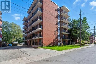 103 Emerald St S in Hamilton, ON - Building Photo
