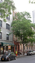 303 E 89th St in New York, NY - Building Photo - Building Photo