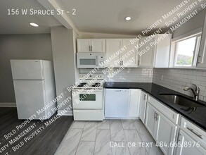 156 W Spruce St-Unit -2 in Tamaqua, PA - Building Photo - Building Photo